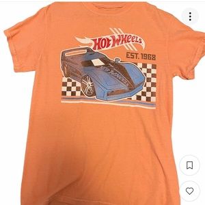 Urban outfitters hot wheels graphic tee 
#urbanoutfitters